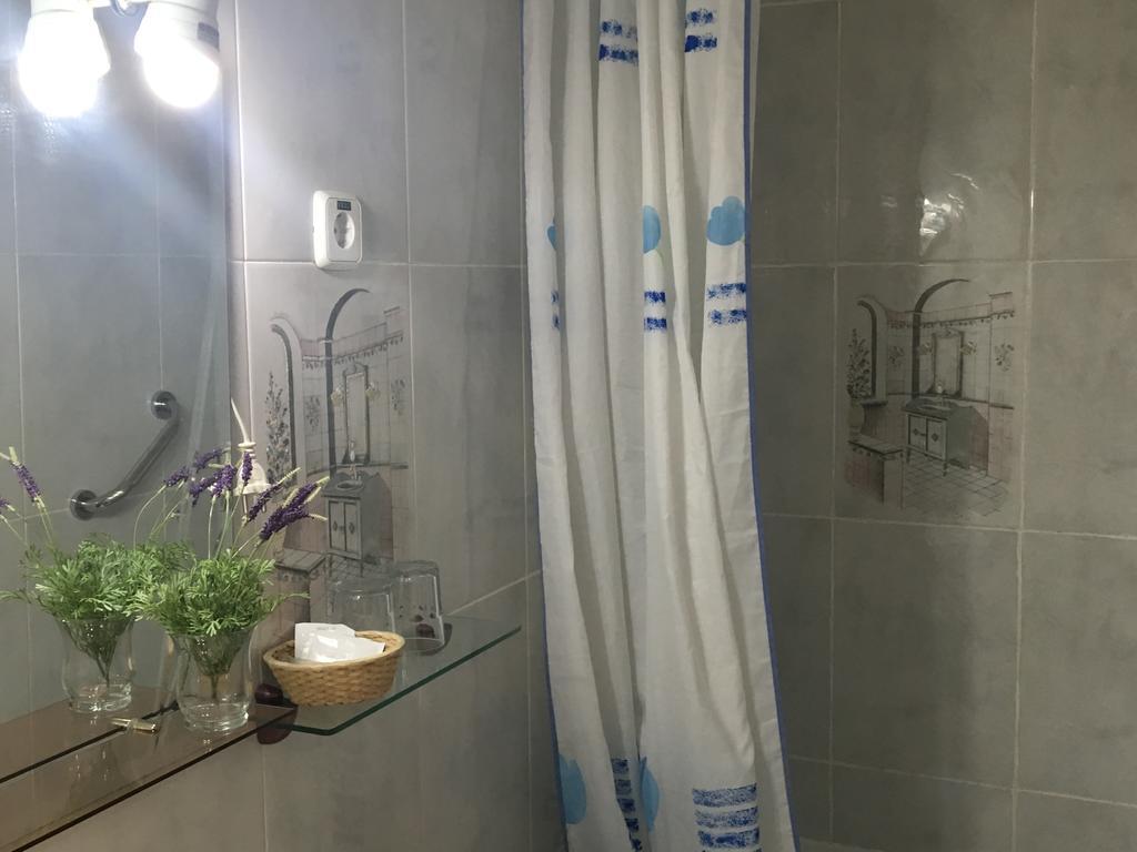 Hostal R. Lido Madrid Extérieur photo